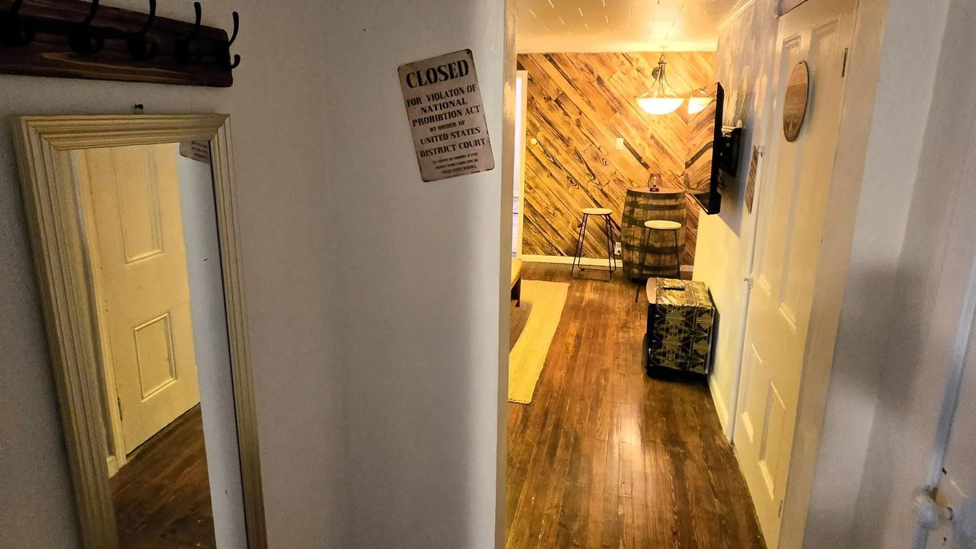 Appartamento Carey Way Quarters - The Speakeasy Pittsburgh